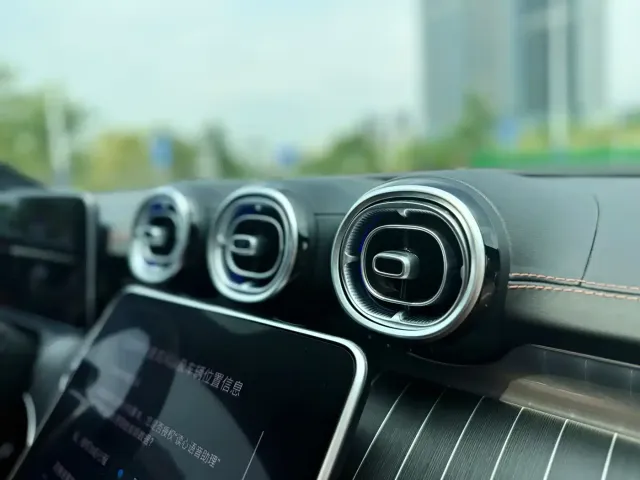 Mercedes-Benz C-Class — Фото автомобиля 20