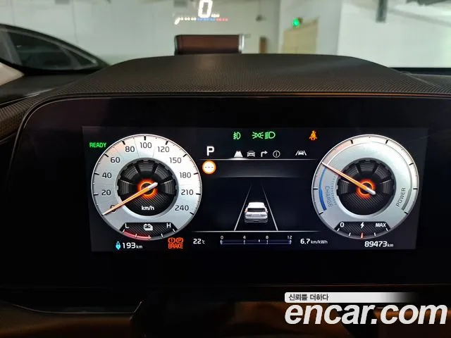 Kia Niro — Фото автомобиля 9