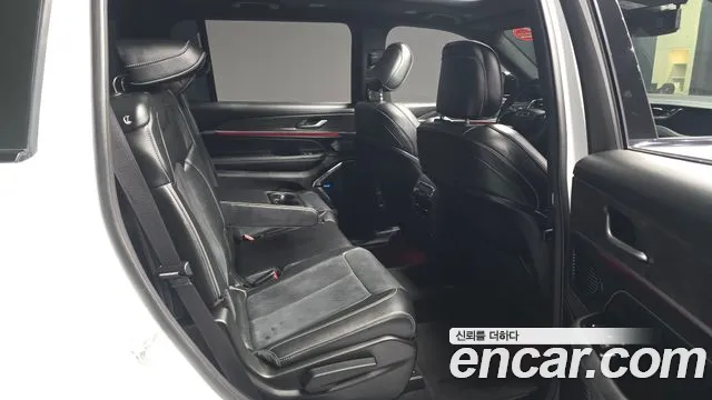 Jeep Cherokee Grand Cherokee(WL) L 3.6 Overland — Фото автомобиля 12