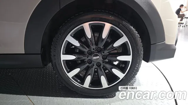 Mini Cooper — Фото автомобиля 17