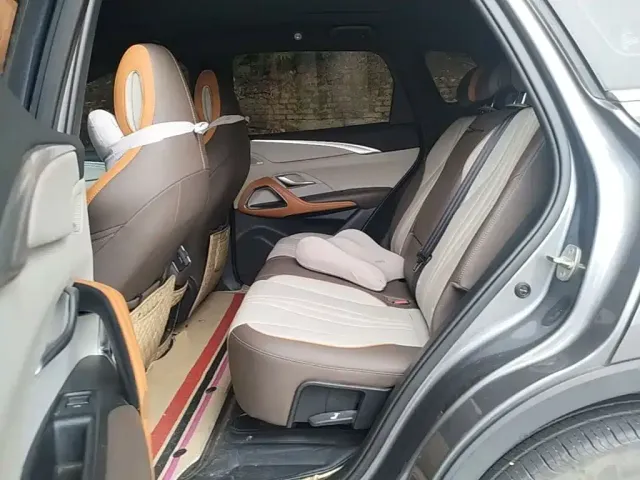 BYD Song Pro — Фото автомобиля 16