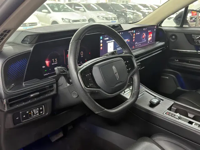Lincoln Corsair — Фото автомобиля 5