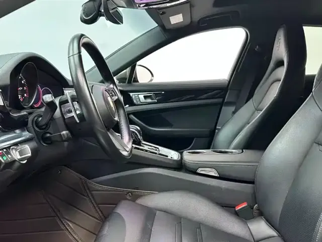Porsche Panamera — Фото автомобиля 13