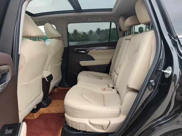 Toyota Highlander — Фото автомобиля 14