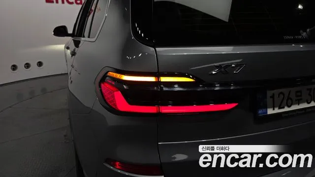 BMW X7 — Фото автомобиля 22