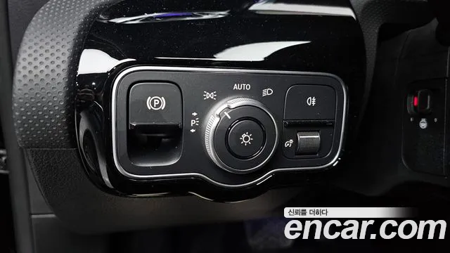 Mercedes-Benz A-Class — Фото автомобиля 14