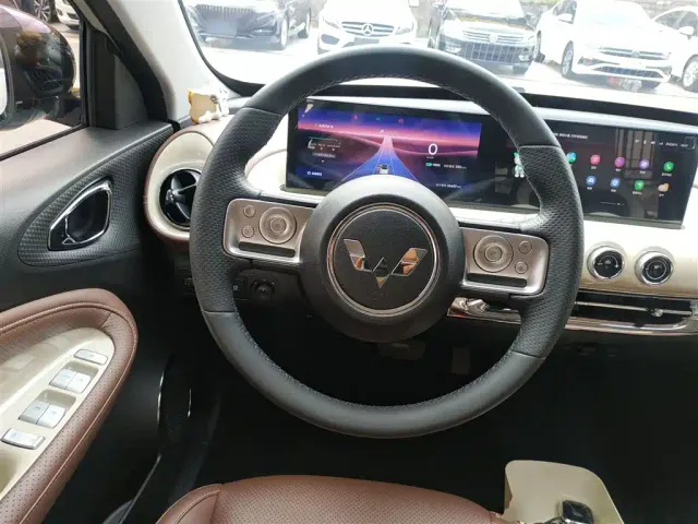 Wuling Bingo — Фото автомобиля 10