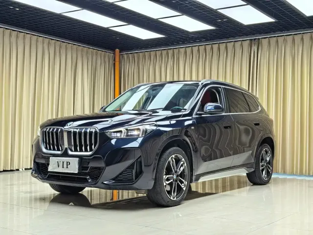 Фотография автомобиля — BMW X1