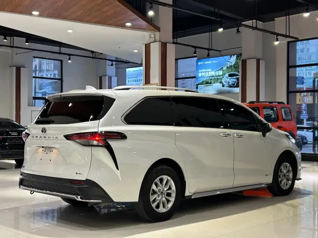 Toyota Granvia — Фото автомобиля 27