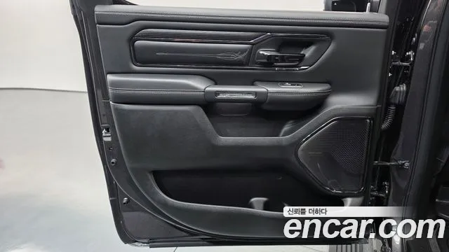 Dodge Ram — Фото автомобиля 14