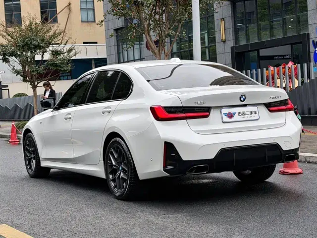 BMW 3 Series — Фото автомобиля 4