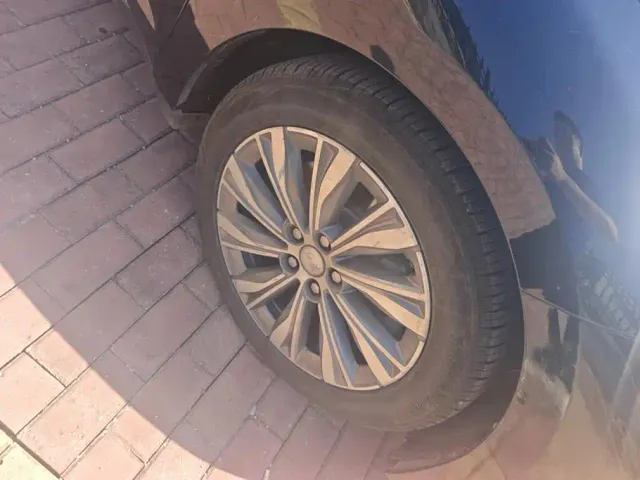 Hongqi Hongqi E-QM5 2023 620km PLUS — Фото автомобиля 6