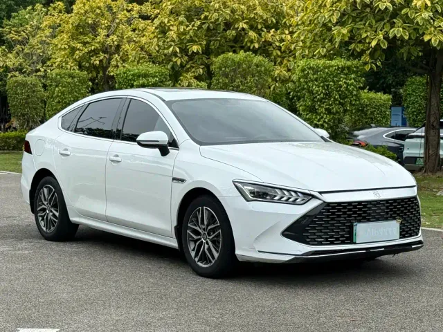 BYD Qin PLUS — Фото автомобиля 12