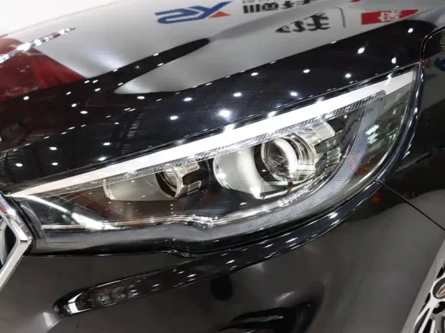 Hongqi H5 — Фото автомобиля 7