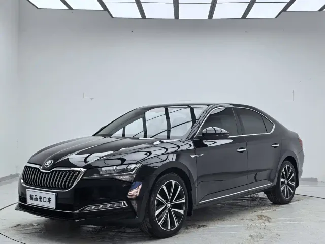 Фотография автомобиля — Skoda Superb