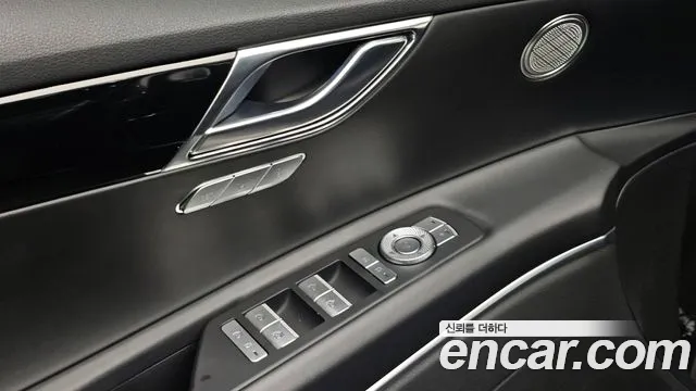 Genesis GV80 2.5T Бензин 2WD — Фото автомобиля 15