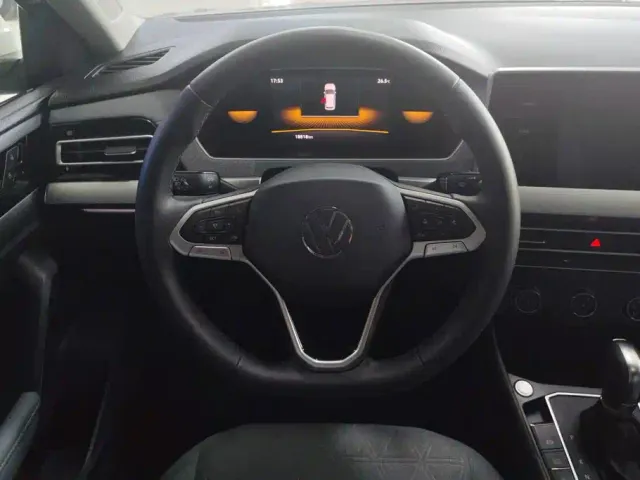 Volkswagen Lavida — Фото автомобиля 15