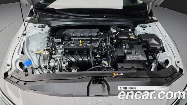 Hyundai Avante CN7 — Фото автомобиля 9