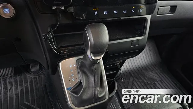 Hyundai Staria — Фото автомобиля 9