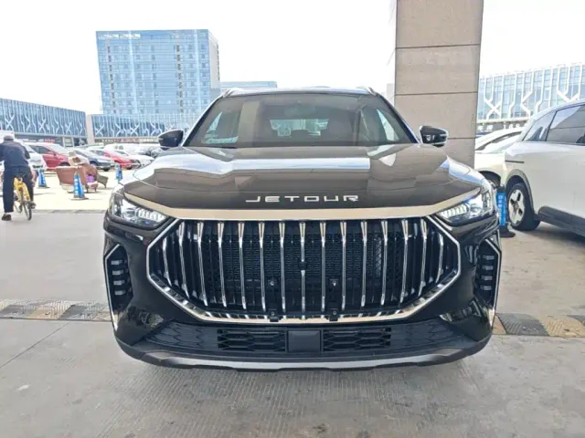 Jetour X70 Plus — Фото автомобиля 2