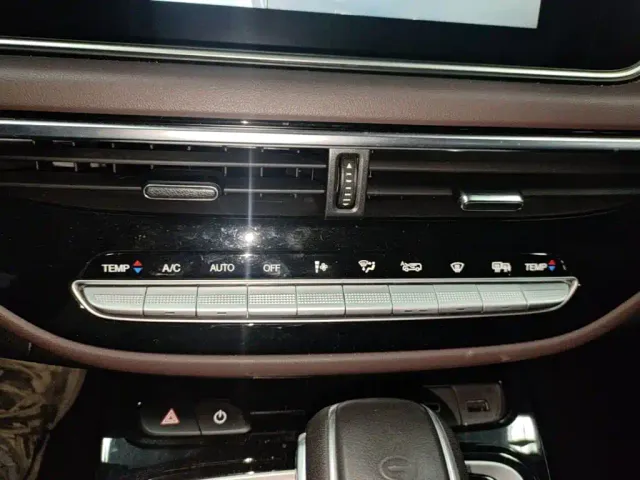 GAC Trumpchi M6 — Фото автомобиля 12