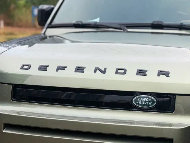 Land Rover Defender — Фото автомобиля 9