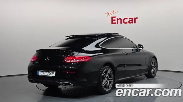 Mercedes-Benz C-Class — Фото автомобиля 2