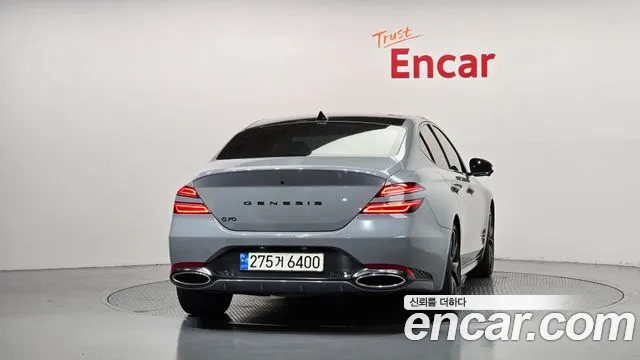 Genesis G70 New — Фото автомобиля 4