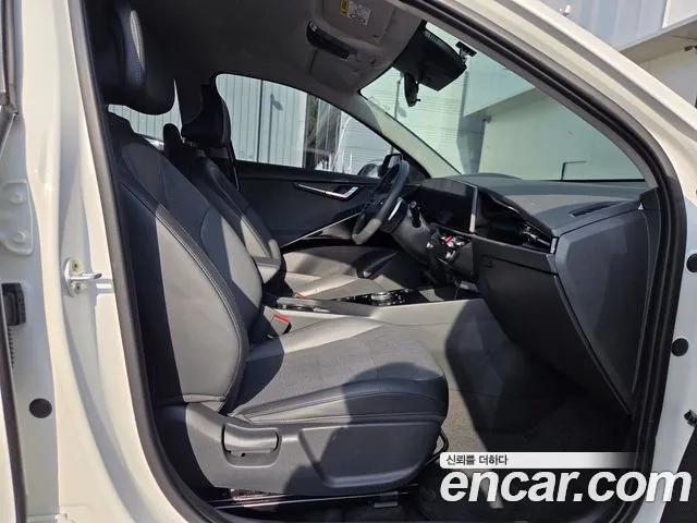 Kia Niro — Фото автомобиля 17