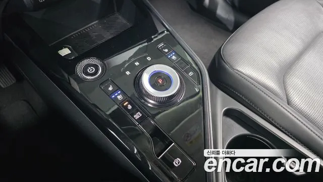 Kia Niro — Фото автомобиля 9