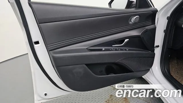 Hyundai AVANTE Avante (CN7) — Фото автомобиля 24