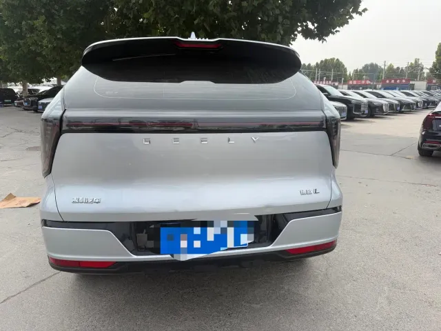 Geely Boyue L — Фото автомобиля 5