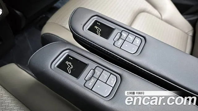 Kia Carnival Generation 4 — Фото автомобиля 17