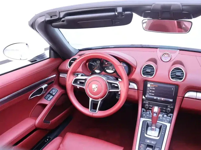 Porsche 718 — Фото автомобиля 14