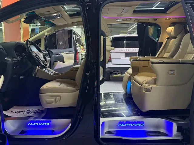 Toyota Alphard — Фото автомобиля 7