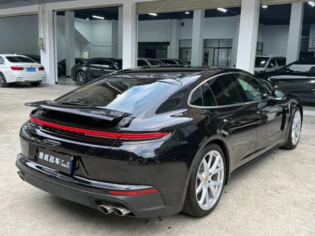 Porsche Panamera — Фото автомобиля 20