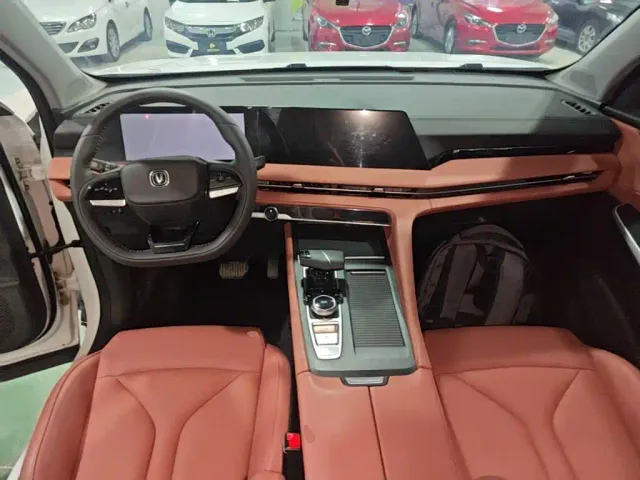 Changan CS75 Plus — Фото автомобиля 9