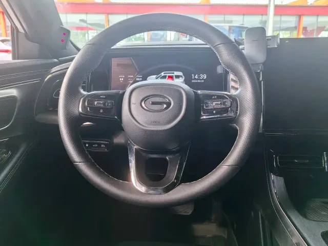 GAC Trumpchi GS8 — Фото автомобиля 10