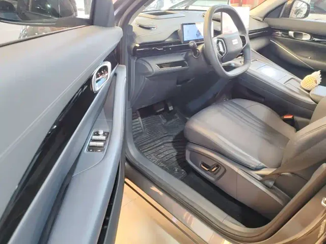 Geely Galaxy E5 — Фото автомобиля 15