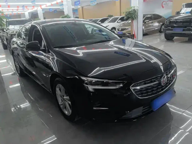 Buick Regal — Фото автомобиля 3