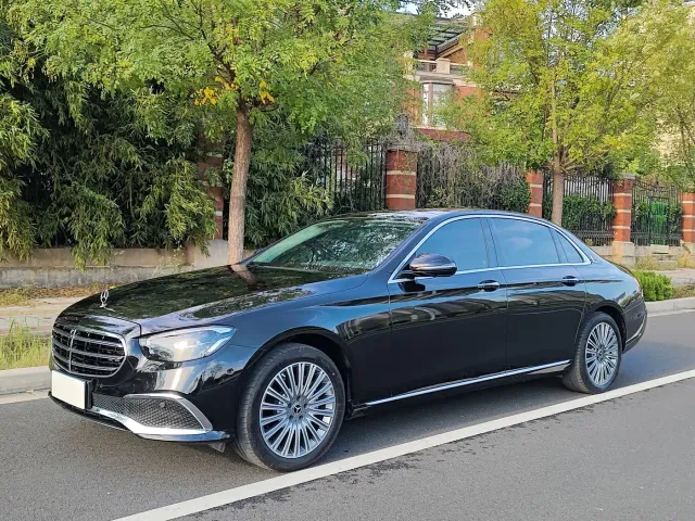Mercedes-Benz E-Class — Фото автомобиля 15