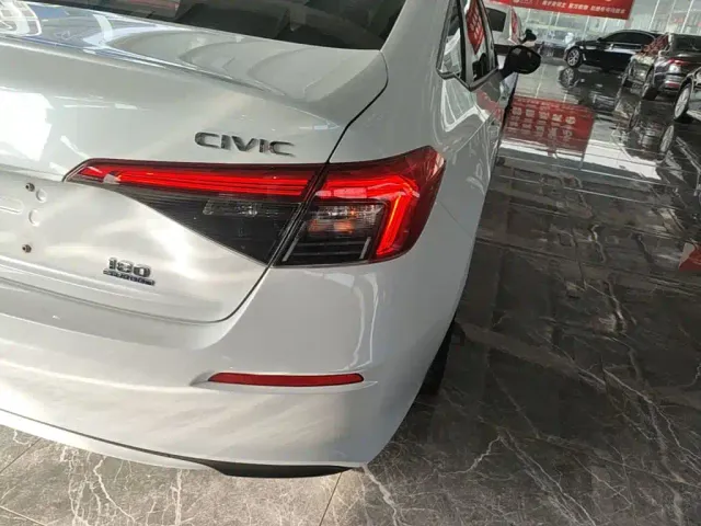 Honda Civic — Фото автомобиля 7