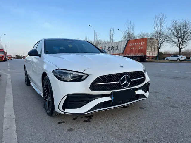 Mercedes-Benz C-Class — Фото автомобиля 2
