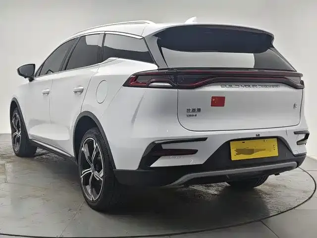 BYD Tang — Фото автомобиля 6