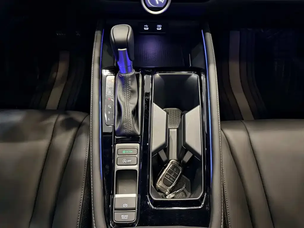 Honda Accord 2025 Sport Series 260TURBO Luxury Edition — Фото автомобиля 28