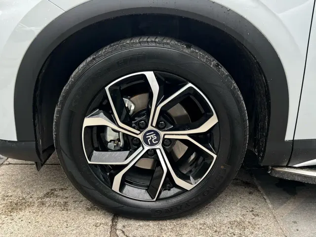 BYD Yuan PLUS — Фото автомобиля 8