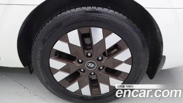 Hyundai Staria — Фото автомобиля 17