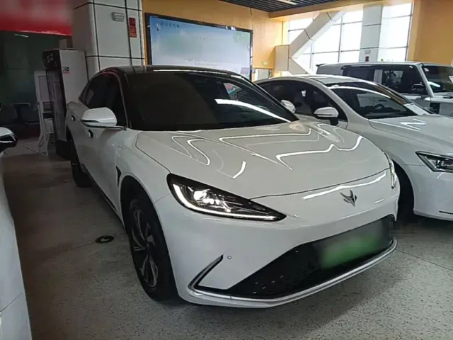 Arcfox Alpha S — Фото автомобиля 3