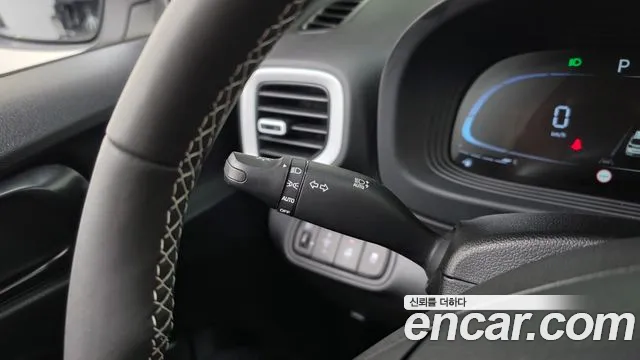 Hyundai Venue — Фото автомобиля 29