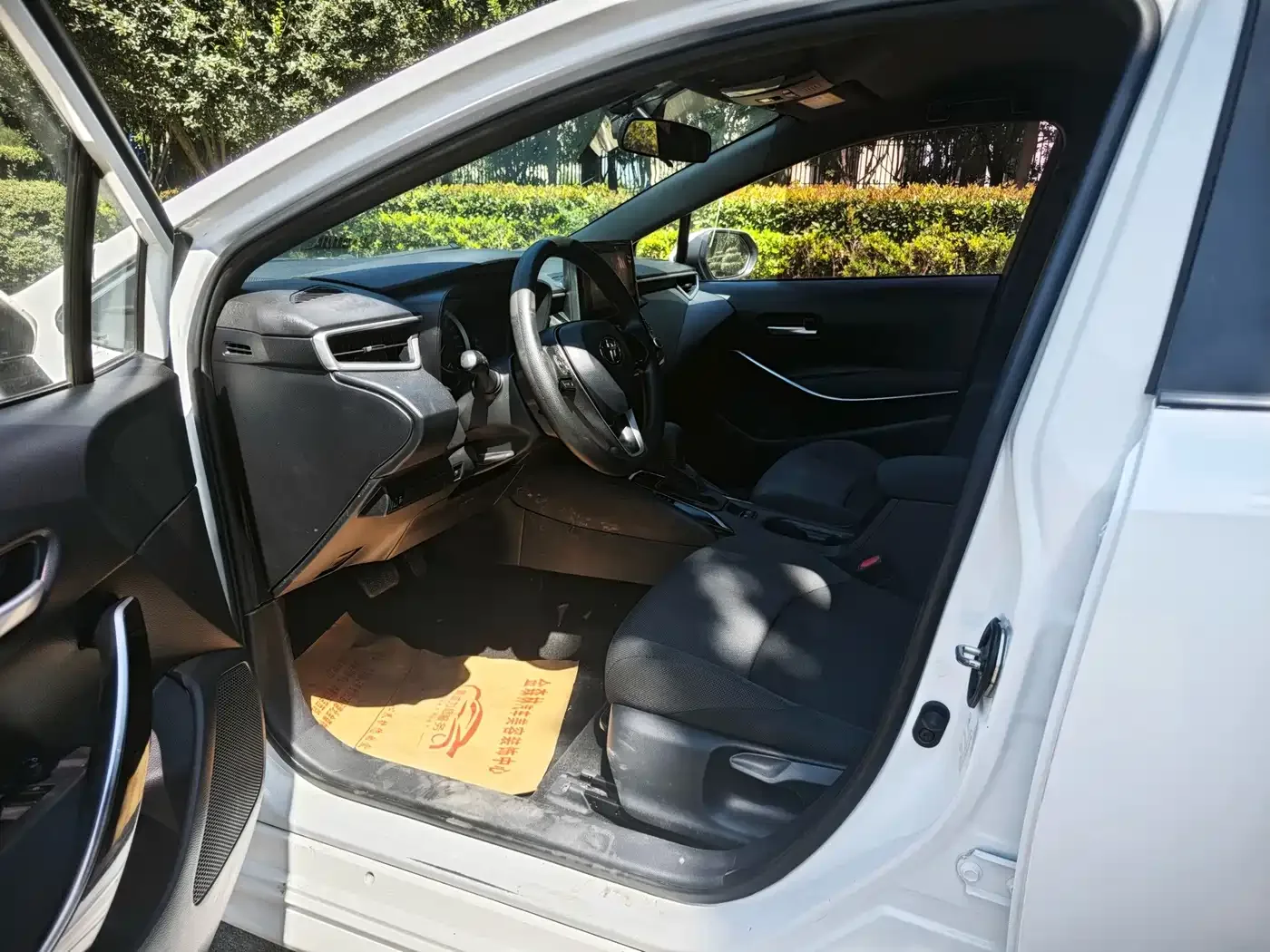Toyota Levin 2021 Dual Hybrid 1.8H E-CVT Leading Edition — Фото автомобиля 2